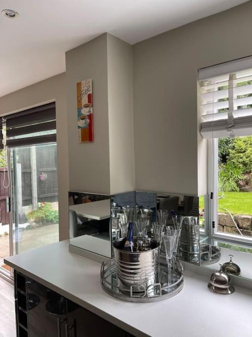 Home In Wirral - Peaceful Contemporary Gem. Экстерьер фото